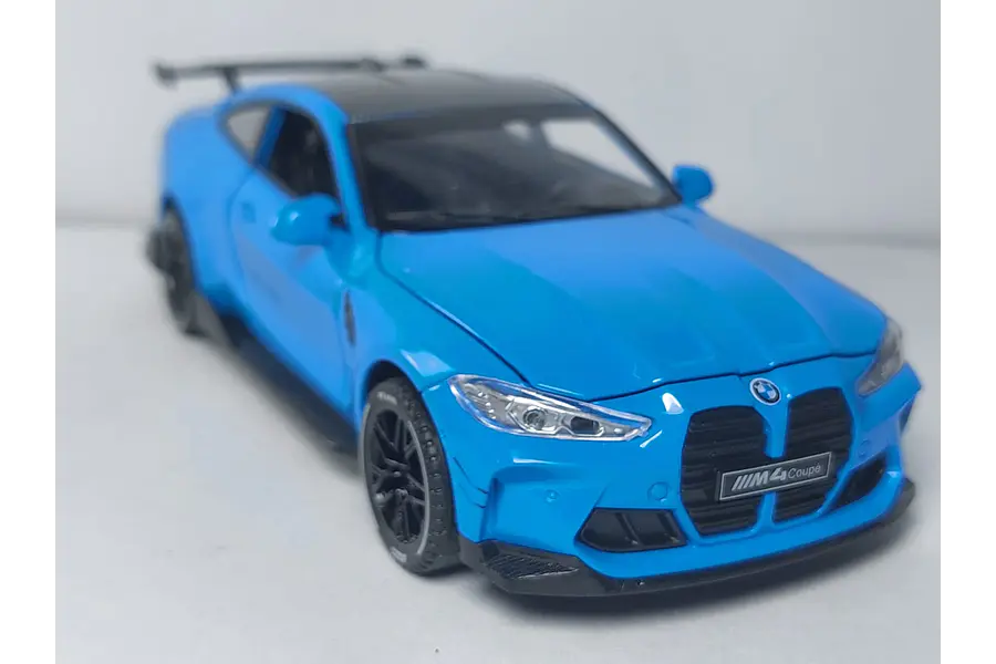 BMW M4  ESCALA 1:32 MARCA NEWAO 
