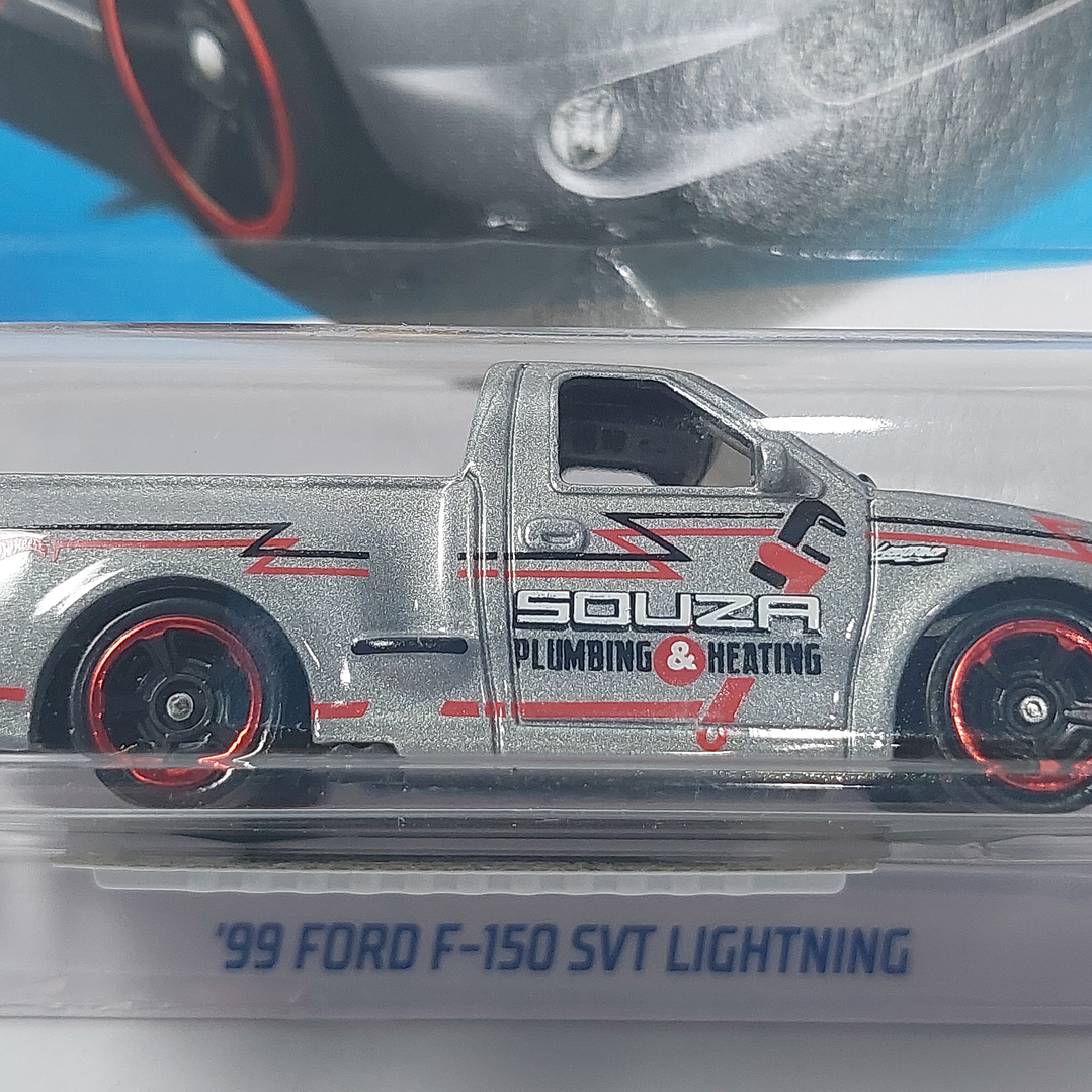 Ford F 150 SVT 1999  Hot Wheels , escala 1/64 2