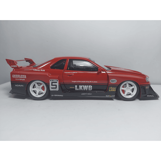 Nissan Skyline Gtr LKWB ESCALA 1:24 MARCA JINLIFANG, ROJO