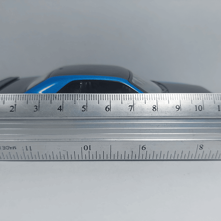 Dodge Challenger SRT demon 2023 , kinsmart, Escala 1/36 3