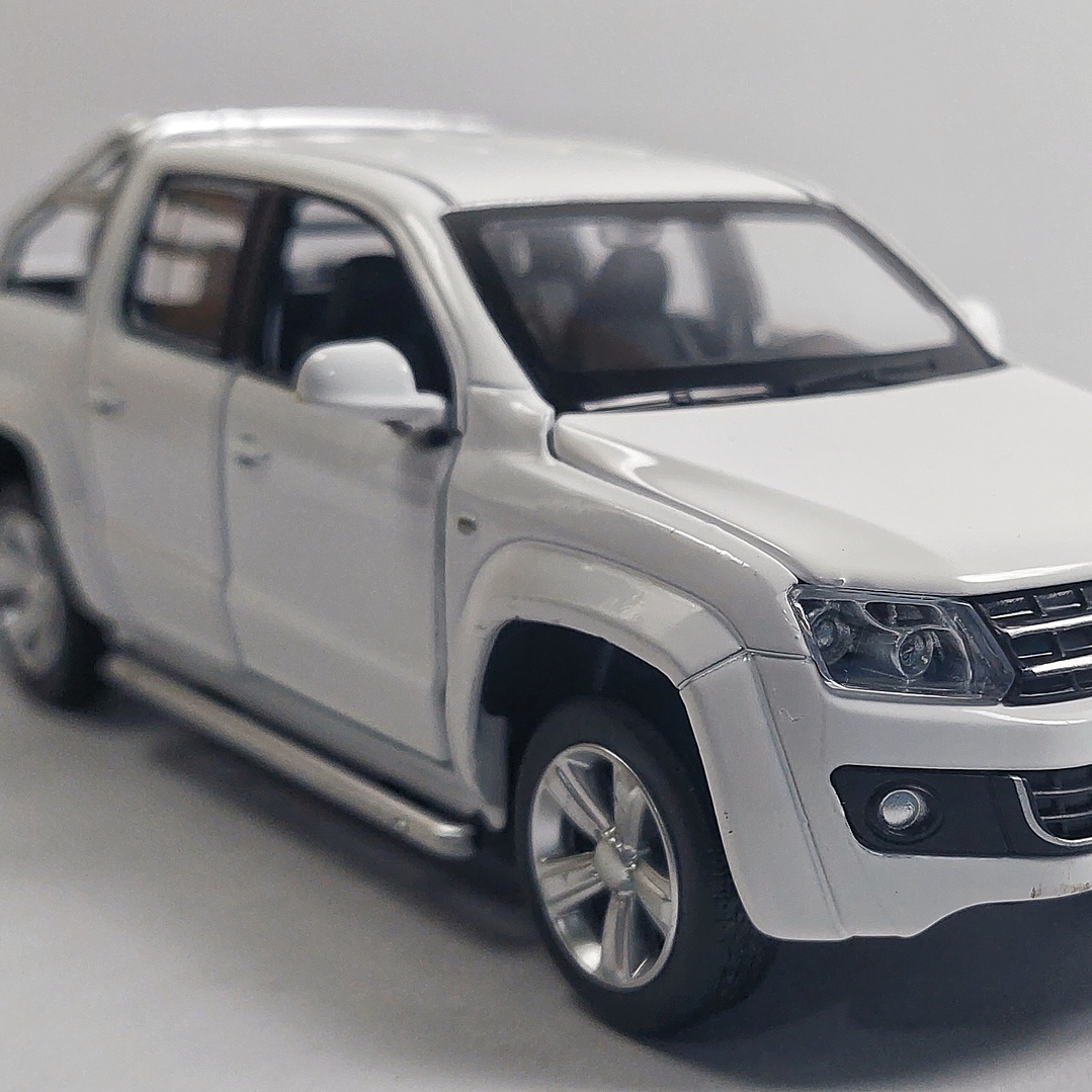 Volkswagen Amarok A Escala 1/32 marca MSZ 4