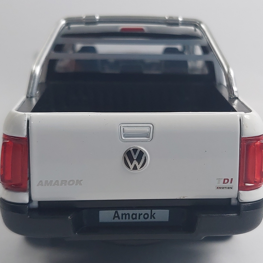 Volkswagen Amarok A Escala 1/32 marca MSZ 8