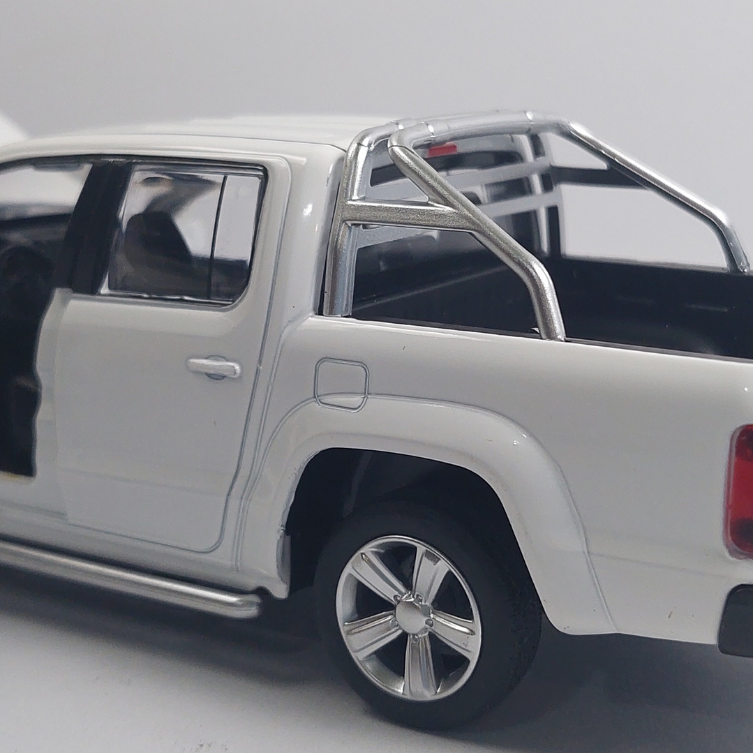 Volkswagen Amarok A Escala 1/32 marca MSZ 9