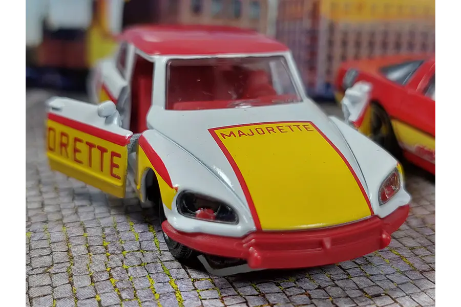 CITROEN DS 19 SIN BLISTER Escala 1/64 Majorette