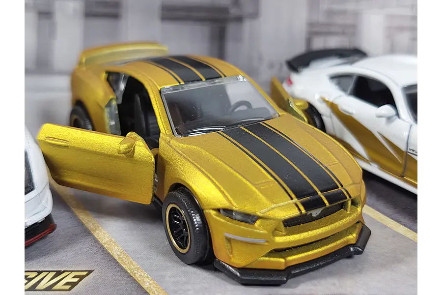 FORD MUSTANG GT SIN BLISTER Escala 1/64 Majorette