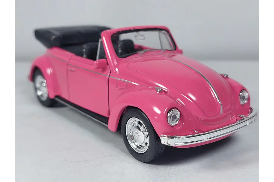 VOLKSWAGEN ESCARABAJO CONVERTIBLE ROSADO , MARCA Welly, Escala 1-36
