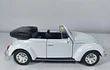 VOLKSWAGEN ESCARABAJO CONVERTIBLE BLANCO , MARCA Welly, Escala 1-36