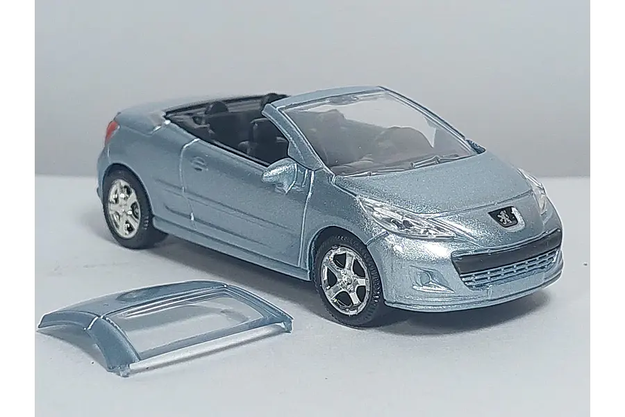 Peugeot 207cc azul claro, Escala 1/64, Marca  Norev  