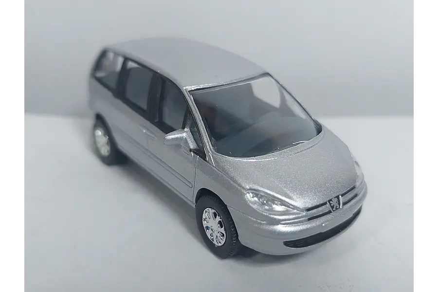 Peugeot 807 1/64 – Marca Norev Color plata