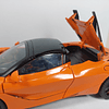 McLaren 675, Escala 1-24 naranja ,