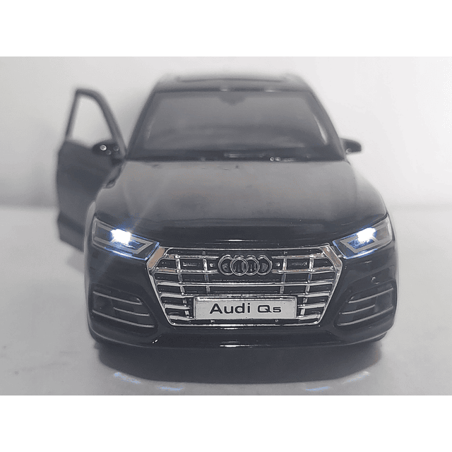 AUDI Q5  , marca tayumo , Escala 1-32 LUCES LED