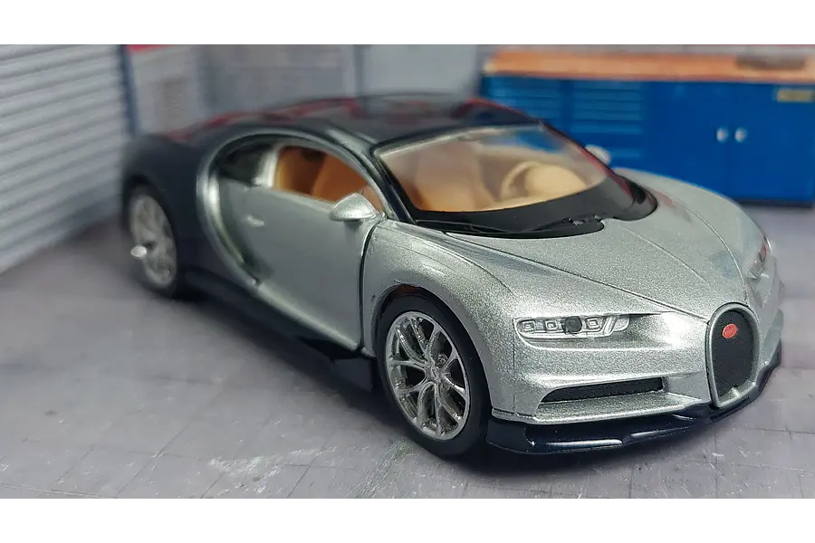 Bugatti Chiron Supersport 1-36 marca welly