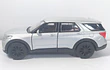 FORD Explorer plateada 2023 Escala 1-36  marca welly