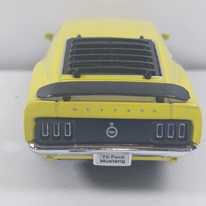 Ford Mustang Boss 302 1970 escala 1/36 marca welly  3