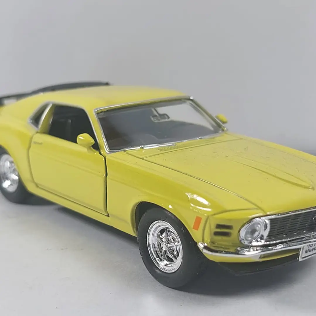 Ford Mustang Boss 302 1970 escala 1/36 marca welly  5