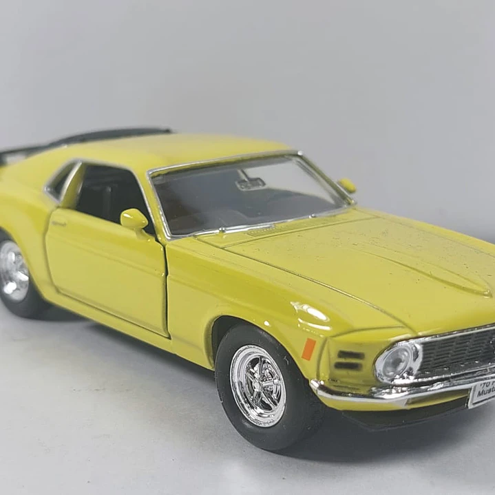 Ford Mustang Boss 302 1970 escala 1/36 marca welly  5
