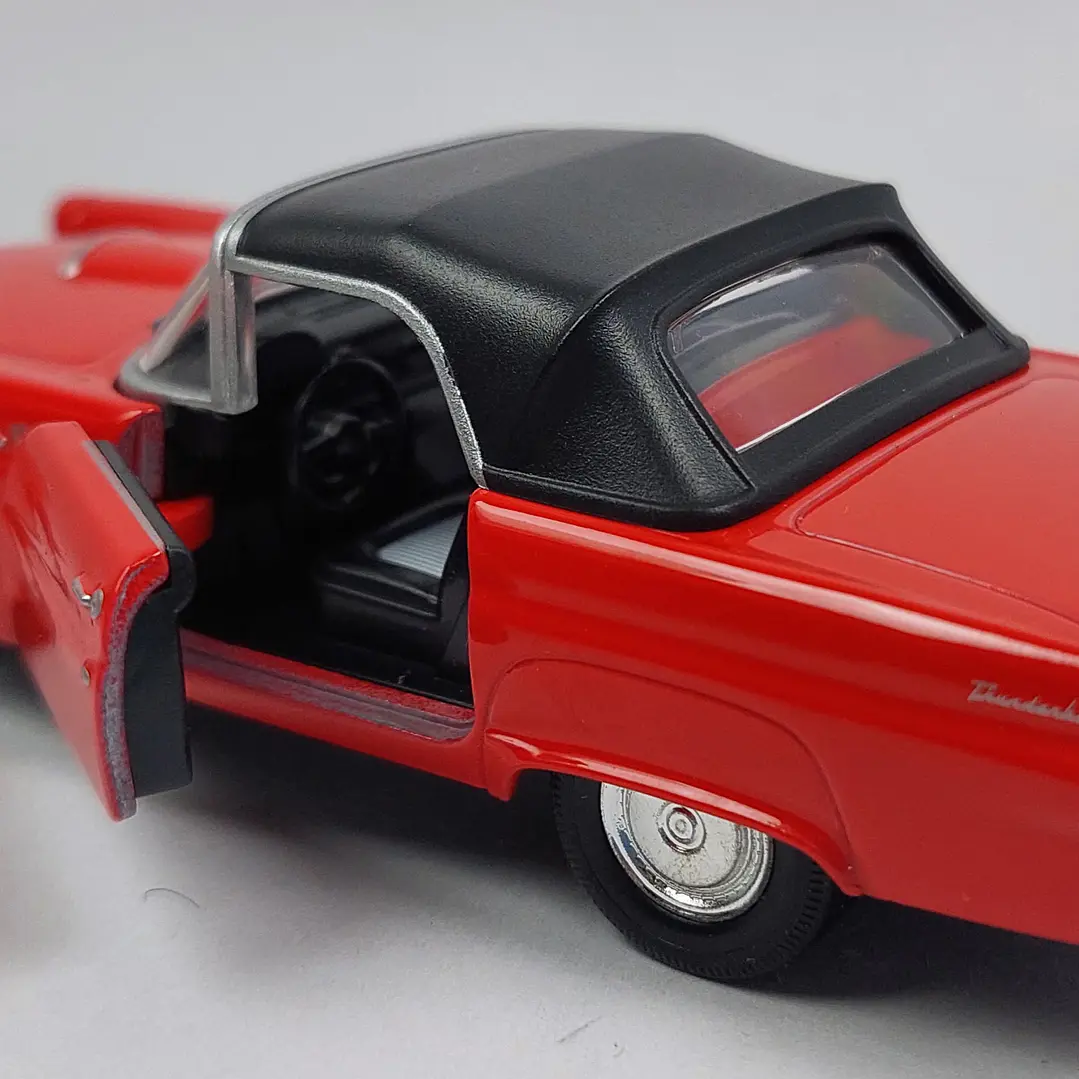 Ford Thunderbird, welly Escala 1-36- 10