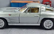 Chevrolet Corvette Stingray plata 1963, Escala 1/34
