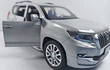 TOYOTA PRADO, MARCA HAOCHI, ESCALA 1/24 COLOR PLATA