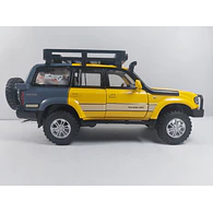 TOYOTA LC80, MARCA CHINA ESCALA 1/24 AMARILLA