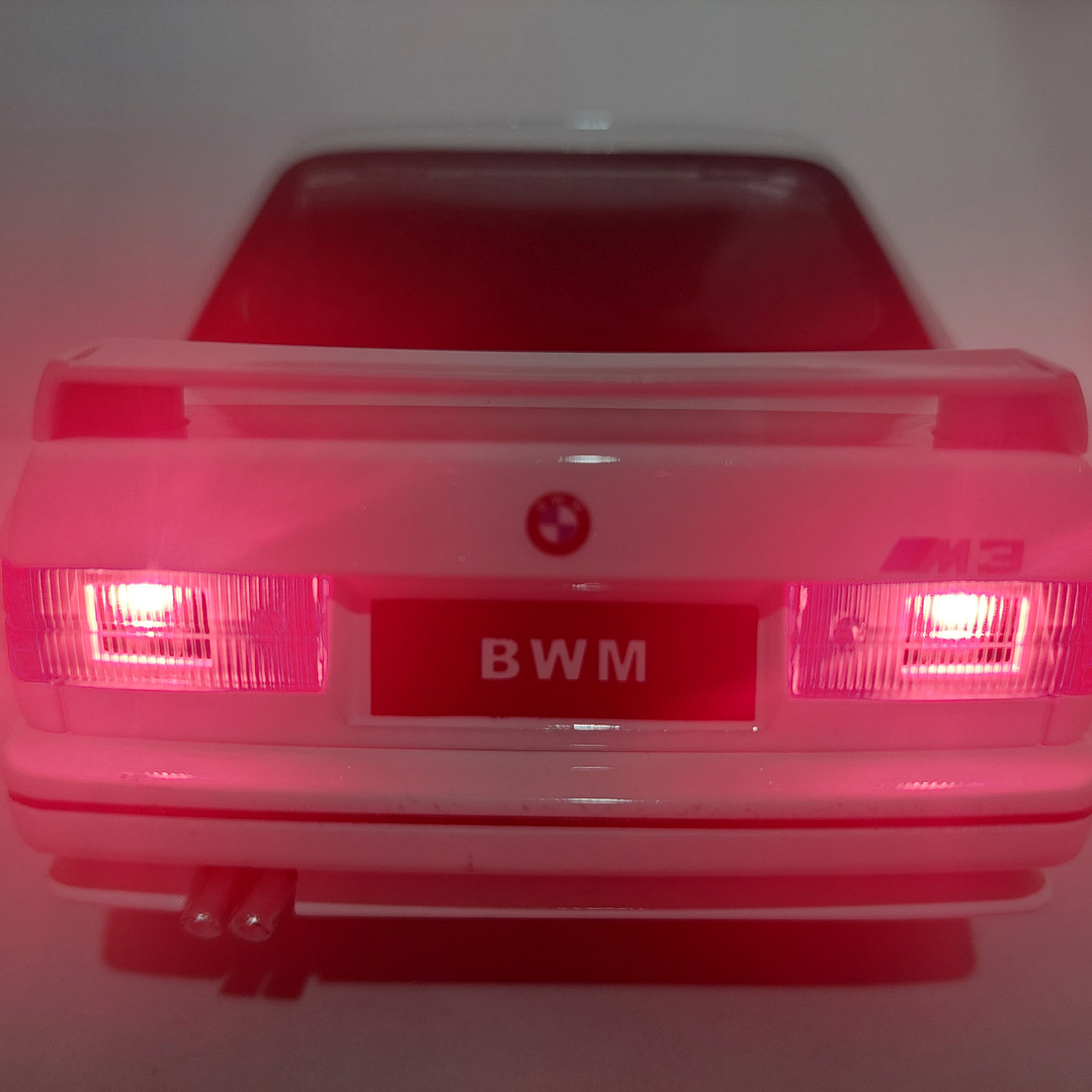 BMW M3 , Escala 1/24, MARCA JINLIFANG BLANCO 2