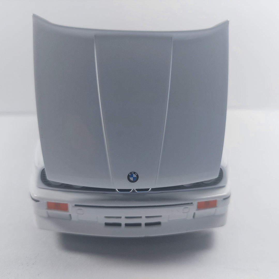 BMW M3 , Escala 1/24, MARCA JINLIFANG BLANCO 7