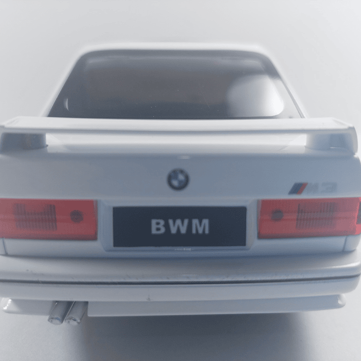 BMW M3 , Escala 1/24, MARCA JINLIFANG BLANCO 10