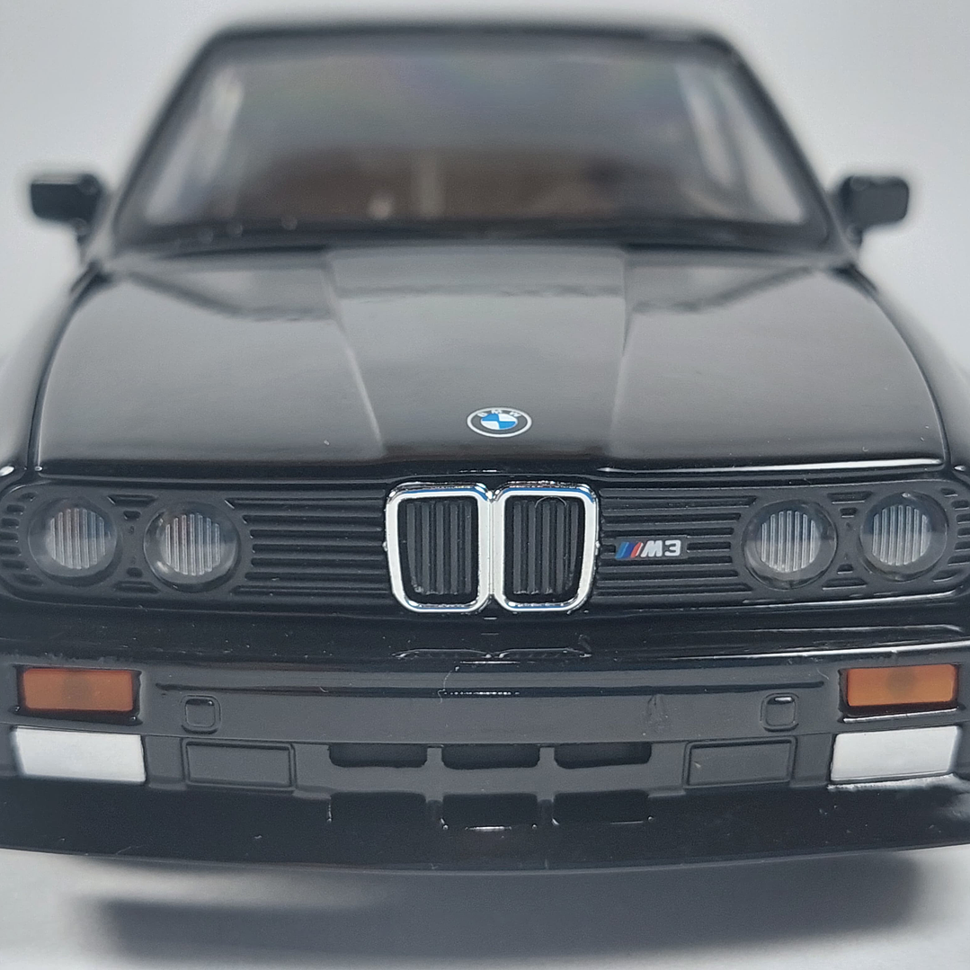 BMW M3 , Escala 1/24, MARCA JINLIFANG NEGRO 1