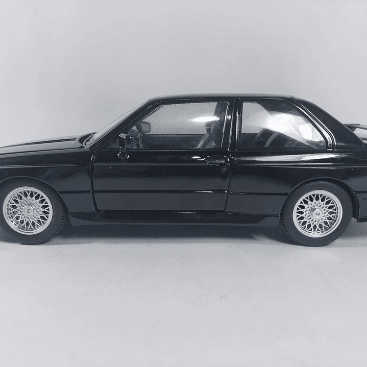 BMW M3 , Escala 1/24, MARCA JINLIFANG NEGRO 6