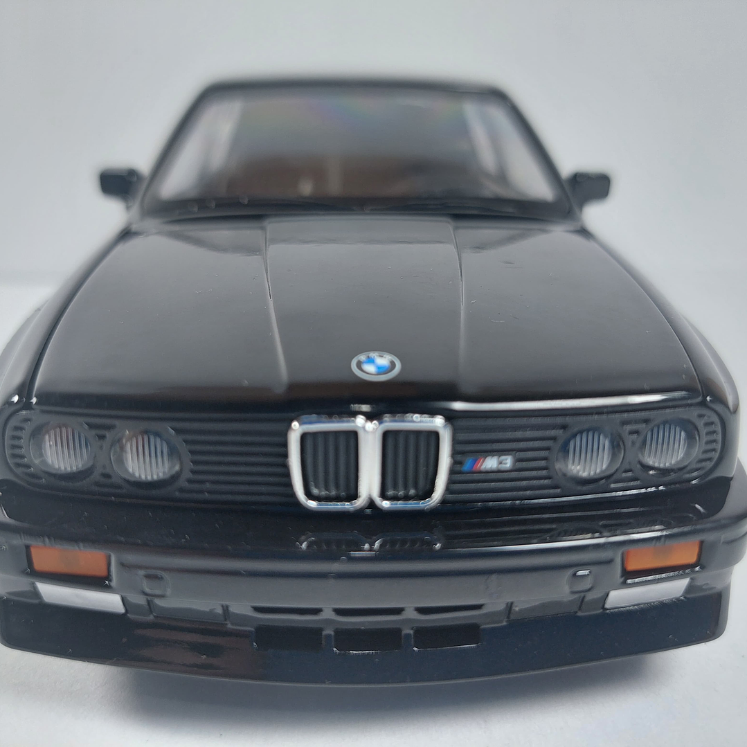 BMW M3 , Escala 1/24, MARCA JINLIFANG NEGRO 7