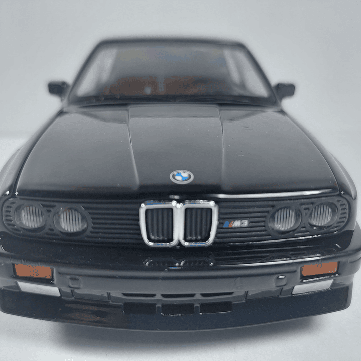 BMW M3 , Escala 1/24, MARCA JINLIFANG NEGRO 7