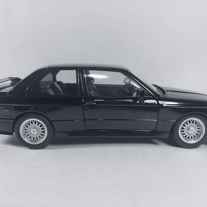 BMW M3 , Escala 1/24, MARCA JINLIFANG NEGRO 8