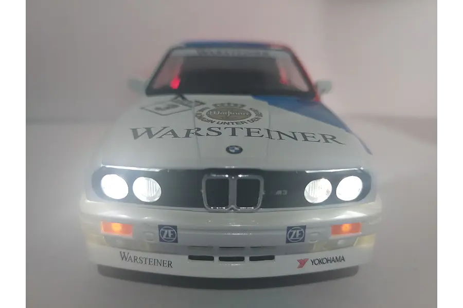BMW M3 , Escala 1/24, MARCA JINLIFANG 