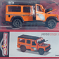 Land Rover Defender 110 NARANJA Escala 1/64 - Miniatura 2