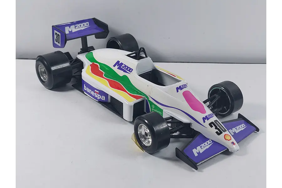 Formula 3000 Marca Burago Escala 1:24 Fabricado en Italia 