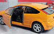 FORD FOCUS ST NARANJA MARCA WELLY ESCALA 1/36﻿