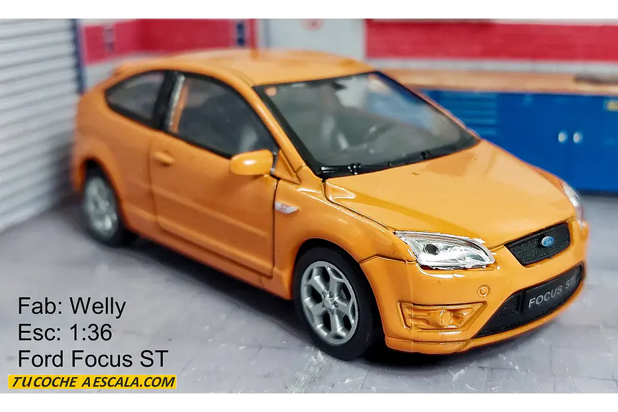 FORD FOCUS ST NARANJA MARCA WELLY ESCALA 1/36﻿