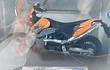 KTM 690 ENDURO Escala 1/18 marca WELLY-