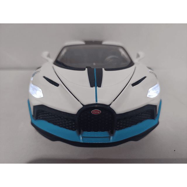 Bugatti Divo, blanco, Escala 1-24 Heng ten toys-