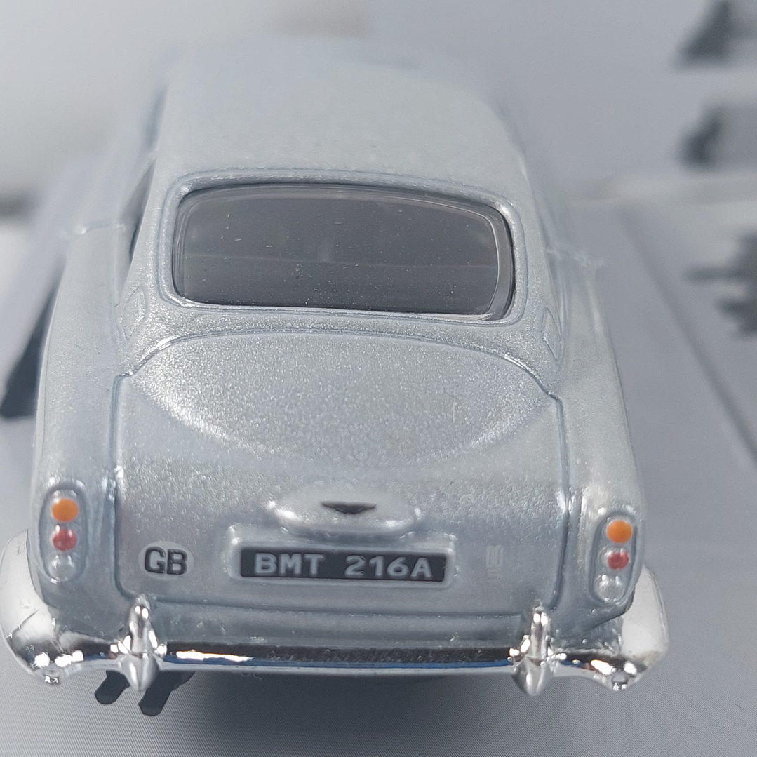 Aston Martin DB5 cararama, Escala 1-43- 4