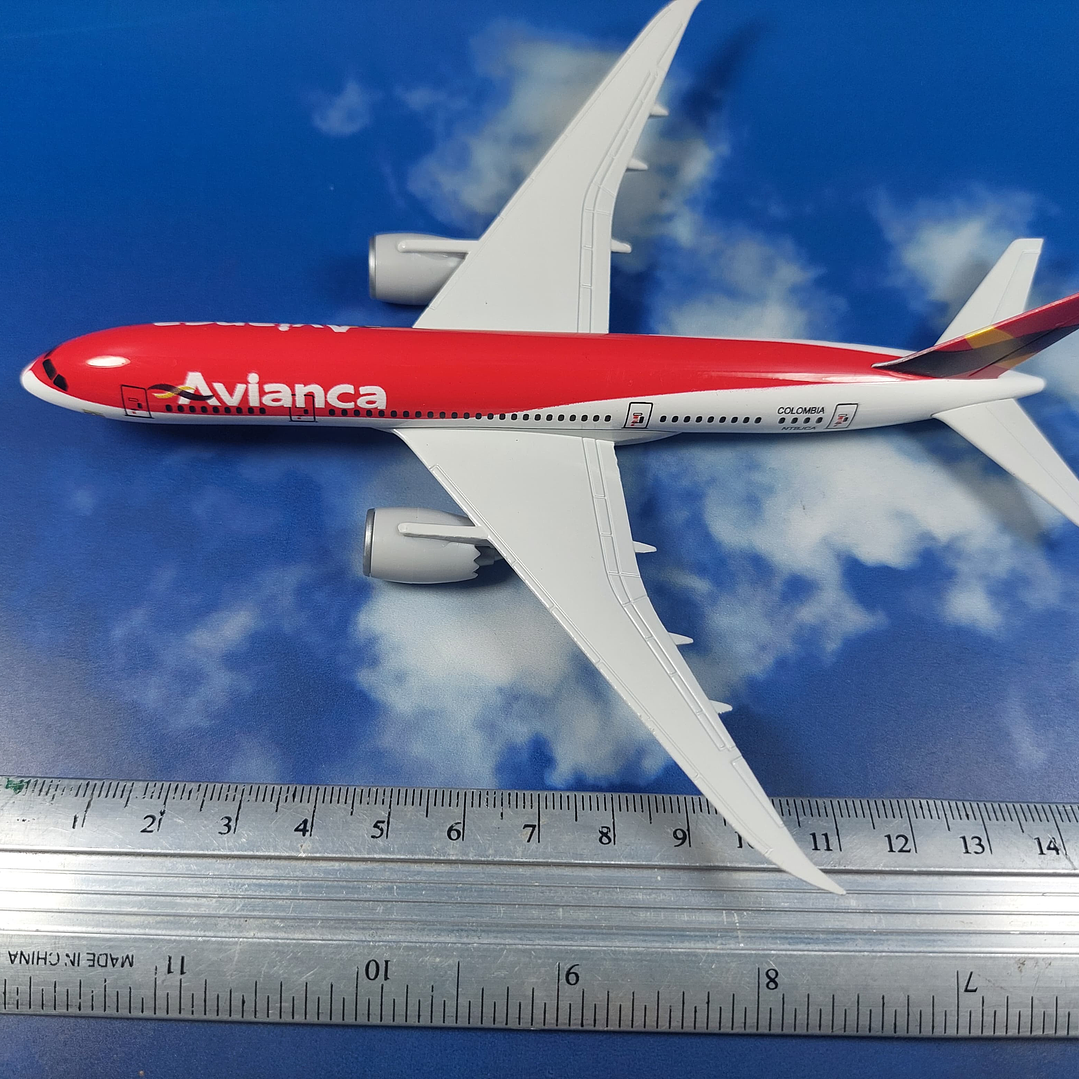 Boeing 787 Dreamliner Avianca, Escala 1-400-base blanca 3