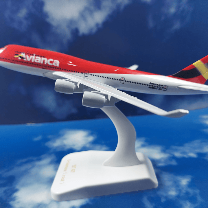 Boeing 747 ,avianca  Escala 1/400, 16cm Con Base blanca 1