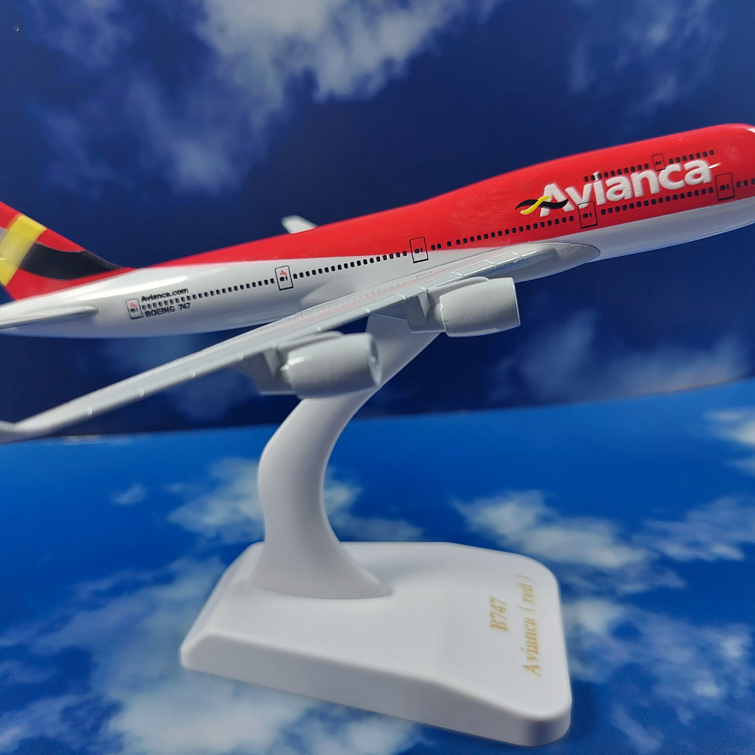 Boeing 747 ,avianca  Escala 1/400, 16cm Con Base blanca 3