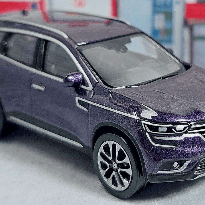Renault Koleos morada Escala 1/64 MARCA NOREV 1
