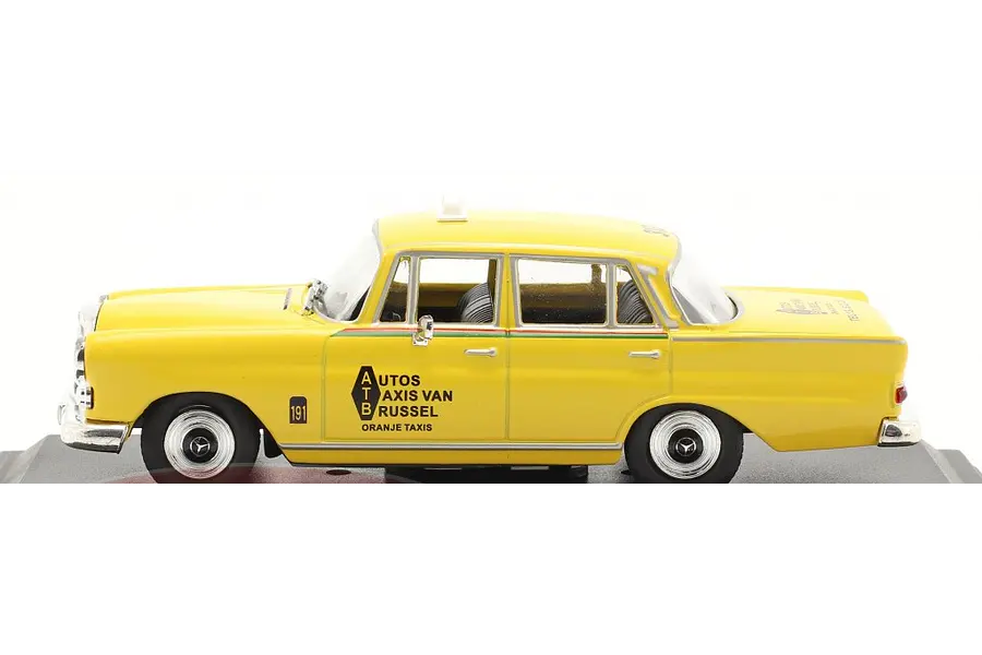 Mercedes-Benz 220D TAXI DE BRUSELAS, Ixo, Escala 1-43