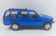 FORD EXPEDITION 1998 color Azul, Escala 1-32 marca welly