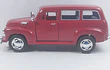 CHEVROLET SUBURBAN roja ESCALA 1/36 MARCA KINSMART