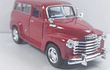 CHEVROLET SUBURBAN roja ESCALA 1/36 MARCA KINSMART
