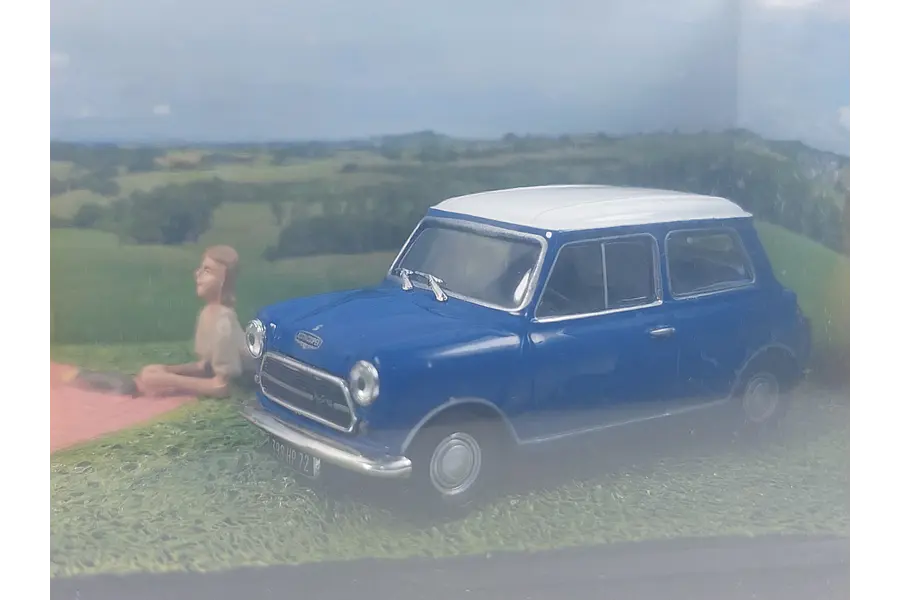 Mini Cooper 1961 Ixo, Escala 1-43- diorama la ruta azul