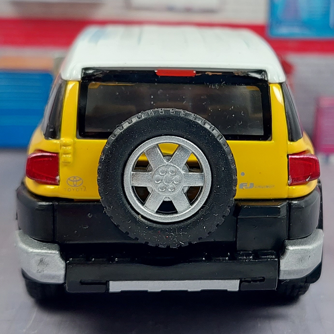 Toyota Fj Cruiser Carro A Escala MARCA KINSMART  6